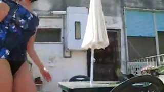 吸烟的妻子