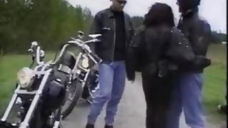Erika贝拉三人性爱