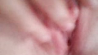 玩具手淫的女孩