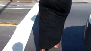 坦率看穿黑色礼服黑檀木的战利品的纽约