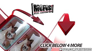 Mofos-热欧元的金发女郎被选上