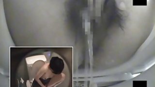 卫生间隐藏的摄像手淫