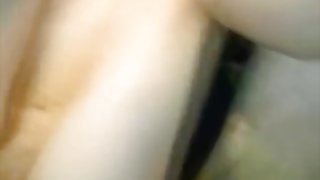 错误的孔，没有声音从她的