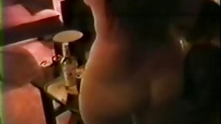 妻子招待朋友