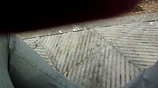 抽搐在女人面前